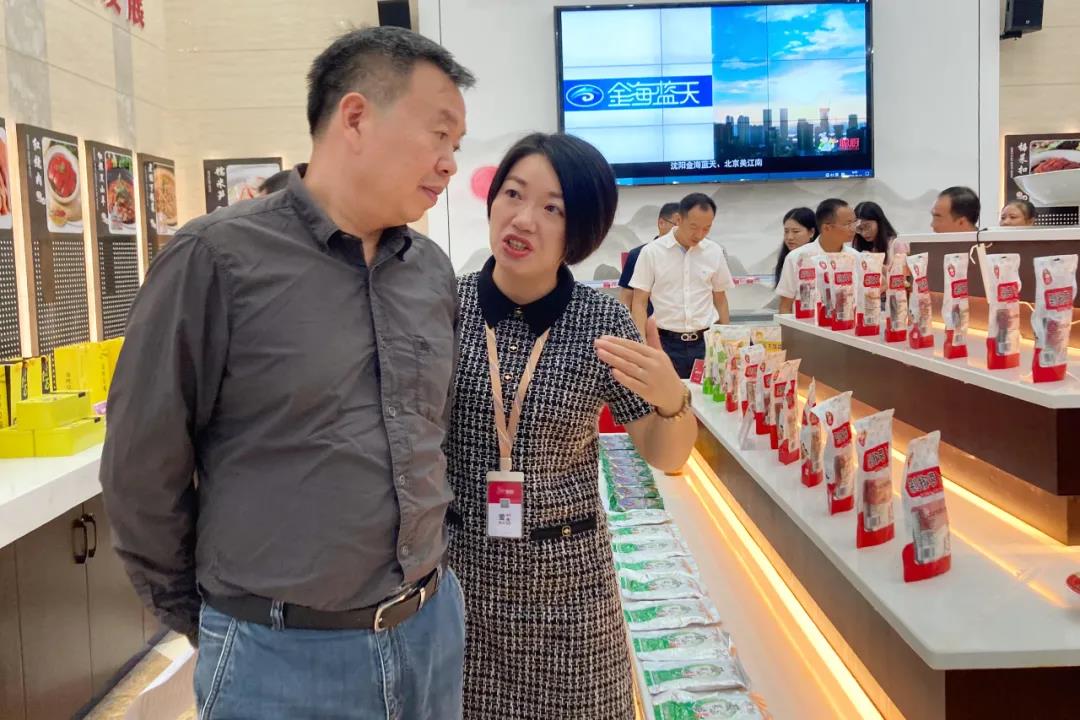 國家發(fā)改委副司長邱天朝蒞臨聰廚調(diào)研指導(dǎo)工作 國家發(fā)改委副司長邱天朝蒞臨聰廚調(diào)研指導(dǎo)工作