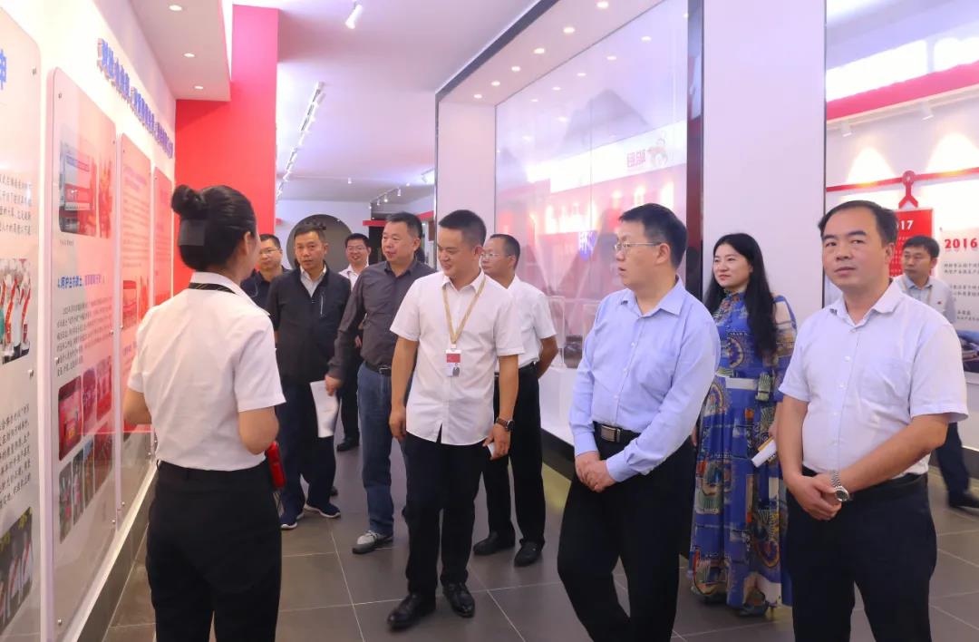 國家發(fā)改委副司長邱天朝蒞臨聰廚調(diào)研指導(dǎo)工作 國家發(fā)改委副司長邱天朝蒞臨聰廚調(diào)研指導(dǎo)工作