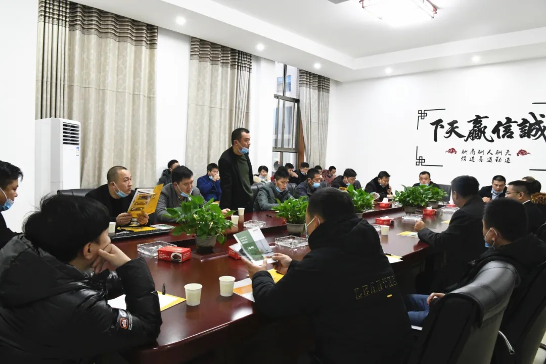 武寧縣廚師協會鐘斌會長一行蒞臨聰廚考察交流 武寧縣廚師協會鐘斌會長一行蒞臨聰廚考察交流