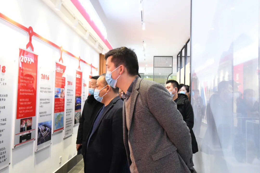 武寧縣廚師協會鐘斌會長一行蒞臨聰廚考察交流 武寧縣廚師協會鐘斌會長一行蒞臨聰廚考察交流