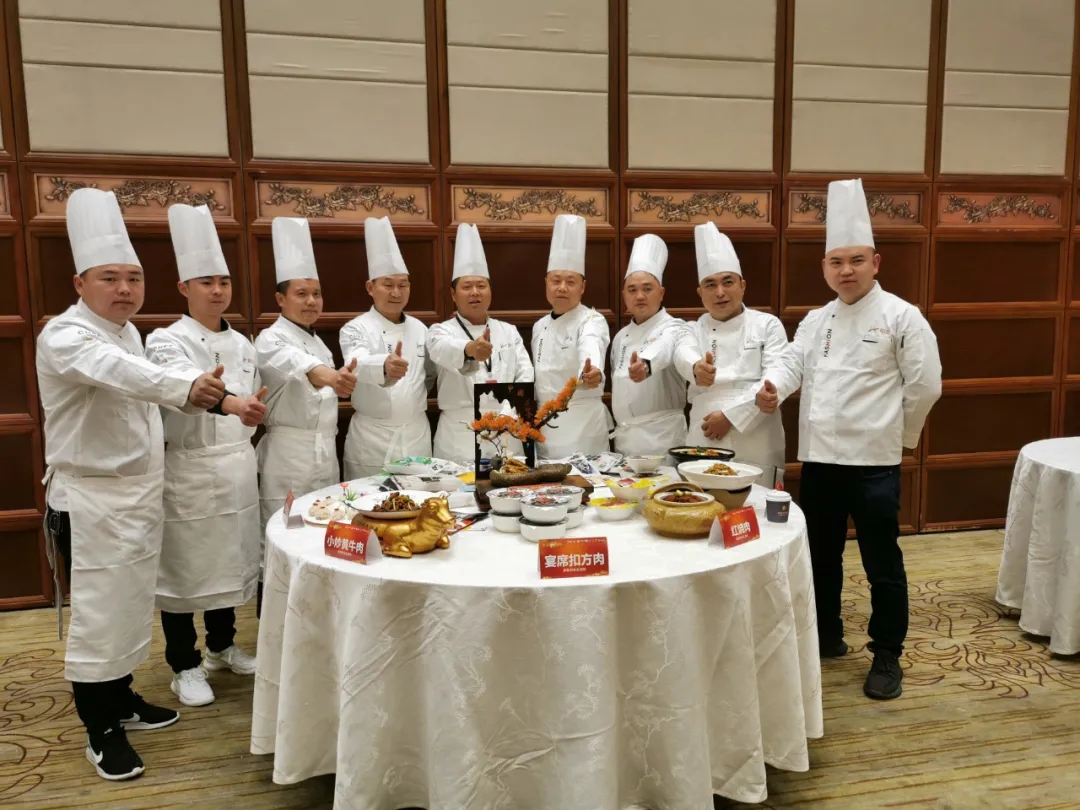 湘當(dāng)牛氣,湘菜界的奧斯卡“2020年湘菜盛典”聰廚載譽(yù)而歸! 湘當(dāng)牛氣,湘菜界的奧斯卡“2020年湘菜盛典”聰廚載譽(yù)而歸!